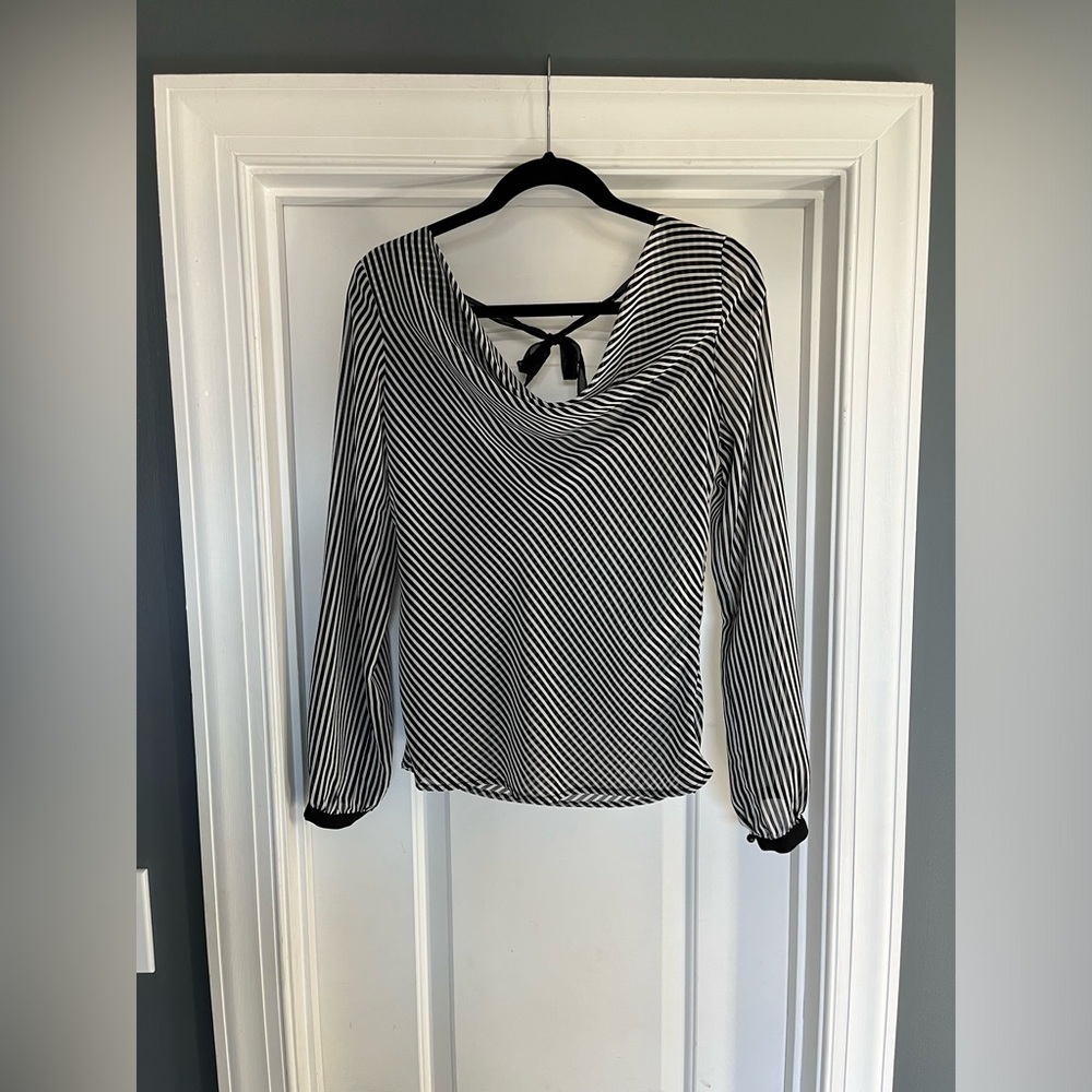 White House Black Market Striped Black/White Chiffon lightweight Blouse Sm EUC